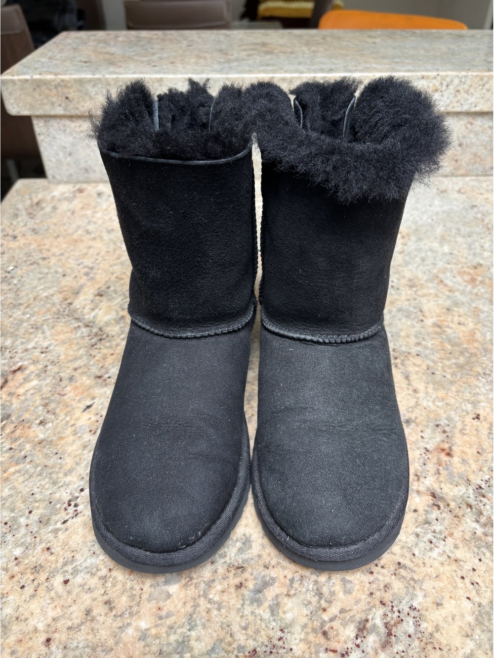 UGG Bailey Bow Black Suede Boots Girls Size 3 Sheepskin